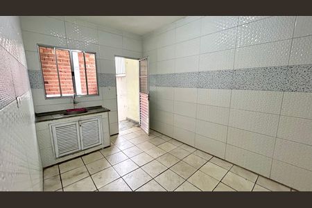 Cozinha de casa para alugar com 1 quarto, 49m² em Vila Marilda, Guarulhos