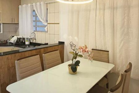 Casa à venda com 3 quartos, 210m² em Jardim Vila Formosa, São Paulo