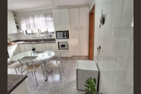 Casa à venda com 4 quartos, 289m² em Vila Carrão, São Paulo