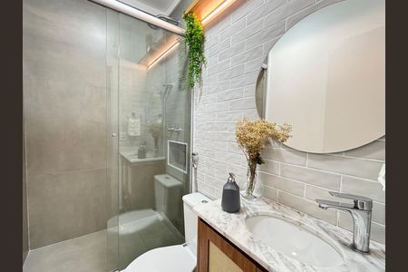 Apartamento à venda com 80m², 2 quartos e 1 vaga Apartamento à venda com 80m², 2 quartos e 1 vagaBanheiro
