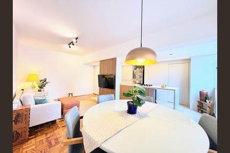 Apartamento à venda com 80m², 2 quartos e 1 vaga Apartamento à venda com 80m², 2 quartos e 1 vagaSala