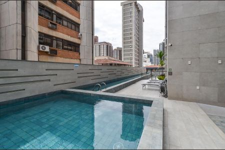 Apartamento à venda com 132m², 2 quartos e 2 vagas Apartamento à venda com 132m², 2 quartos e 2 vagasÁrea comum - Piscina