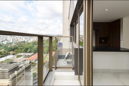Apartamento à venda com 132m², 2 quartos e 2 vagas Apartamento à venda com 132m², 2 quartos e 2 vagasVaranda
