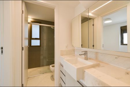 Apartamento à venda com 132m², 2 quartos e 2 vagas Apartamento à venda com 132m², 2 quartos e 2 vagasBanheiro Social
