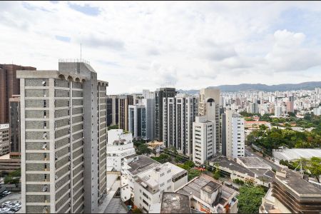 Apartamento à venda com 132m², 2 quartos e 2 vagas Apartamento à venda com 132m², 2 quartos e 2 vagasVista