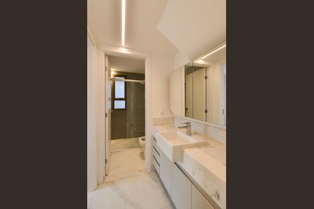 Apartamento à venda com 132m², 2 quartos e 2 vagas Apartamento à venda com 132m², 2 quartos e 2 vagasBanheiro Social