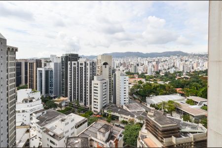 Apartamento à venda com 132m², 2 quartos e 2 vagas Apartamento à venda com 132m², 2 quartos e 2 vagasVista