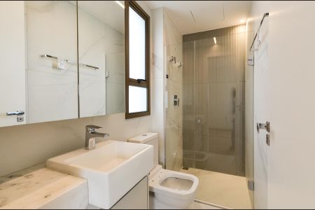 Apartamento à venda com 132m², 2 quartos e 2 vagas Apartamento à venda com 132m², 2 quartos e 2 vagasBanheiro Suíte