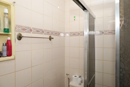 Casa à venda com 148m², 2 quartos e 2 vagasBanheiro 1 - Suíte