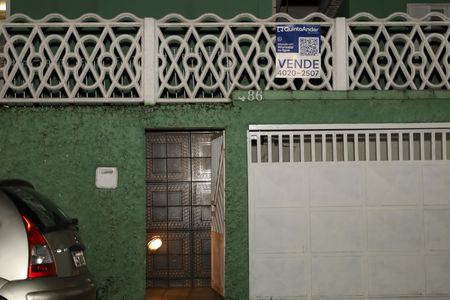 Casa à venda com 148m², 2 quartos e 2 vagasPlaca instalada na fachada do imóvel - Código da placa: WYNY-1465
