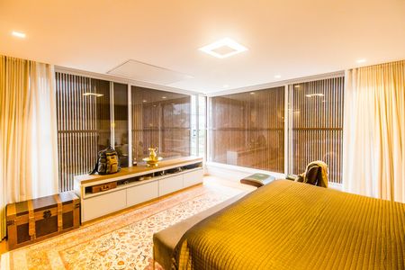 Casa de condomínio à venda com 1000m², 5 quartos e 7 vagas Casa de condomínio à venda com 1000m², 5 quartos e 7 vagasSuíte master