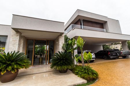 Casa de condomínio à venda com 1000m², 5 quartos e 7 vagas Casa de condomínio à venda com 1000m², 5 quartos e 7 vagasVista da Rua
