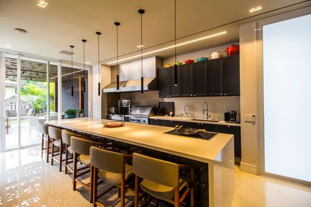 Casa de condomínio à venda com 1000m², 5 quartos e 7 vagas Casa de condomínio à venda com 1000m², 5 quartos e 7 vagasÁrea gourmet