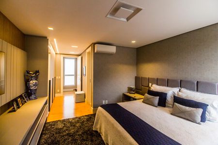 Casa de condomínio à venda com 1000m², 5 quartos e 7 vagas Casa de condomínio à venda com 1000m², 5 quartos e 7 vagasSuíte 2