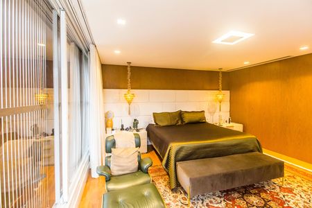 Casa de condomínio à venda com 1000m², 5 quartos e 7 vagas Casa de condomínio à venda com 1000m², 5 quartos e 7 vagasSuíte master