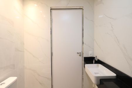 Apartamento à venda com 54m², 3 quartos e 1 vaga Apartamento à venda com 54m², 3 quartos e 1 vagaBanheiro
