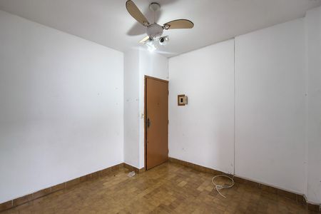 Sala de apartamento para alugar com 1 quarto, 35m² em Vila Tupi, Praia Grande