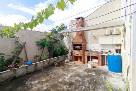 Casa à venda com 216m², 3 quartos e 5 vagas Casa à venda com 216m², 3 quartos e 5 vagasChurrasqueira