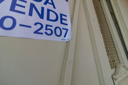 Casa à venda com 216m², 3 quartos e 5 vagas Casa à venda com 216m², 3 quartos e 5 vagasPlaca Instalada