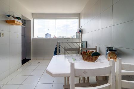 Casa à venda com 216m², 3 quartos e 5 vagas Casa à venda com 216m², 3 quartos e 5 vagasÁrea de Serviço
