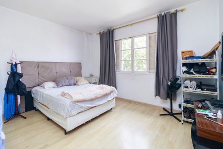 Casa à venda com 216m², 3 quartos e 5 vagas Casa à venda com 216m², 3 quartos e 5 vagasSuíte