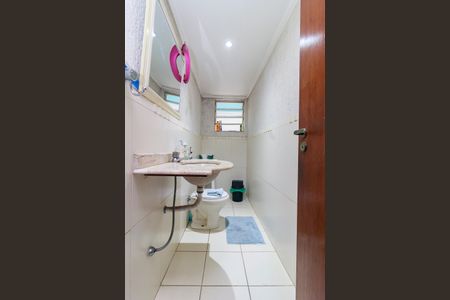 Casa à venda com 216m², 3 quartos e 5 vagas Casa à venda com 216m², 3 quartos e 5 vagasLavabo