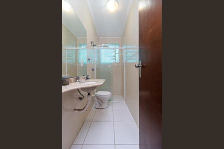 Casa à venda com 216m², 3 quartos e 5 vagas Casa à venda com 216m², 3 quartos e 5 vagasSuíte - Banheiro