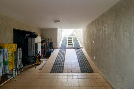 Casa à venda com 216m², 3 quartos e 5 vagas Casa à venda com 216m², 3 quartos e 5 vagasGaragem