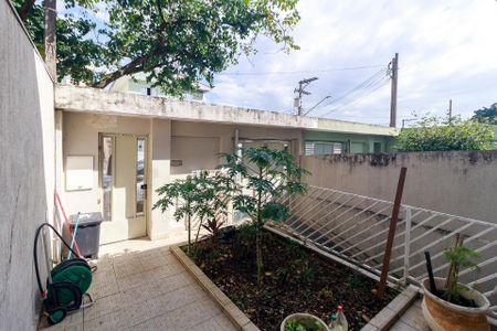 Casa à venda com 216m², 3 quartos e 5 vagas Casa à venda com 216m², 3 quartos e 5 vagasQuintal