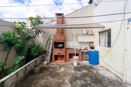 Casa à venda com 216m², 3 quartos e 5 vagas Casa à venda com 216m², 3 quartos e 5 vagasChurrasqueira