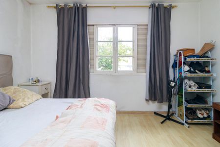 Casa à venda com 216m², 3 quartos e 5 vagas Casa à venda com 216m², 3 quartos e 5 vagasSuíte