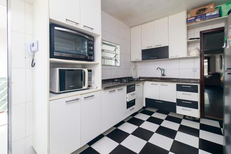 Casa à venda com 216m², 3 quartos e 5 vagas Casa à venda com 216m², 3 quartos e 5 vagasCozinha