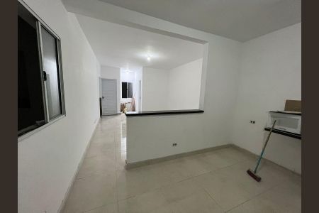 Cozinha de casa para alugar com 2 quartos, 100m² em Vila Fidalgo, São Paulo