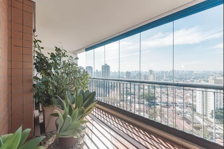 Apartamento à venda com 190m², 2 quartos e 3 vagas Apartamento à venda com 190m², 2 quartos e 3 vagasVaranda - Piscina