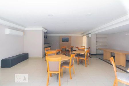 Apartamento à venda com 190m², 2 quartos e 3 vagas Apartamento à venda com 190m², 2 quartos e 3 vagasArea Comum