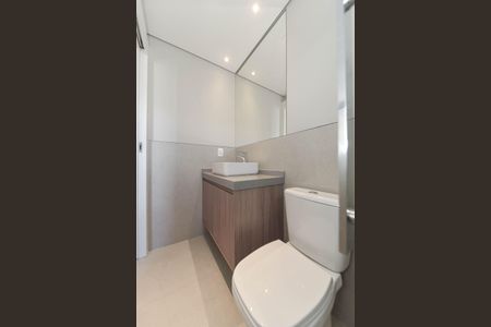 Apartamento à venda com 190m², 2 quartos e 3 vagas Apartamento à venda com 190m², 2 quartos e 3 vagasBanheiro da Suíte 1