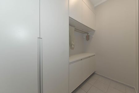 Apartamento à venda com 190m², 2 quartos e 3 vagas Apartamento à venda com 190m², 2 quartos e 3 vagasArea de Serviço