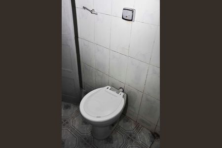 Casa à venda com 70m², 2 quartos e sem vaga Casa à venda com 70m², 2 quartos e sem vagaBanheiro