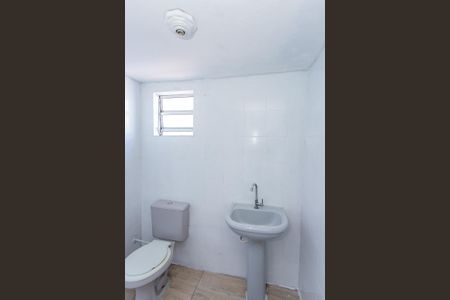 Banheiro de casa para alugar com 1 quarto, 40m² em Perus, São Paulo