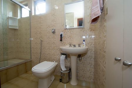 Apartamento à venda com 137m², 3 quartos e 1 vaga Apartamento à venda com 137m², 3 quartos e 1 vagaBANHEIRO2