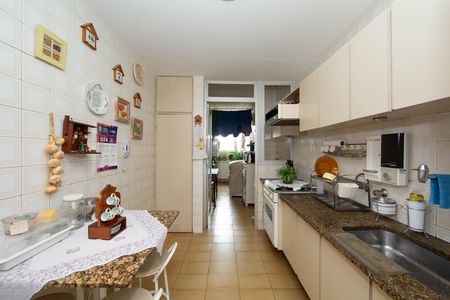 Apartamento à venda com 137m², 3 quartos e 1 vaga Apartamento à venda com 137m², 3 quartos e 1 vagaCOZINHA