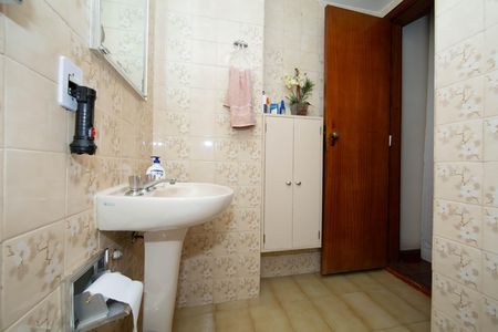 Apartamento à venda com 137m², 3 quartos e 1 vaga Apartamento à venda com 137m², 3 quartos e 1 vagaBANHEIRO2