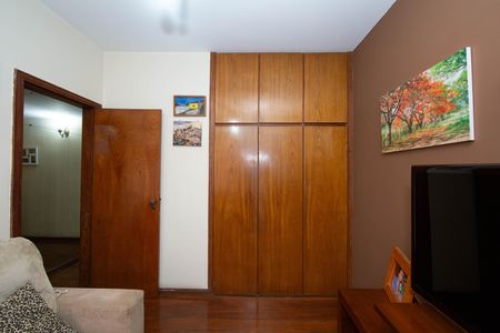 Apartamento à venda com 137m², 3 quartos e 1 vaga Apartamento à venda com 137m², 3 quartos e 1 vagaQUARTO2