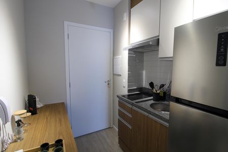 Cozinha de apartamento para alugar com 1 quarto, 25m² em Butantã, São Paulo