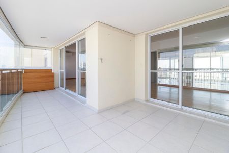 Apartamento para alugar com 178m², 3 quartos e 3 vagasSala - Varanda