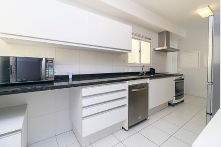 Apartamento para alugar com 178m², 3 quartos e 3 vagasCozinha