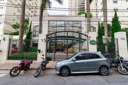 Apartamento para alugar com 178m², 3 quartos e 3 vagasFachada
