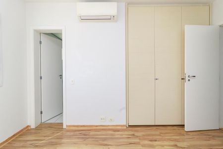 Apartamento para alugar com 178m², 3 quartos e 3 vagasSuíte 2