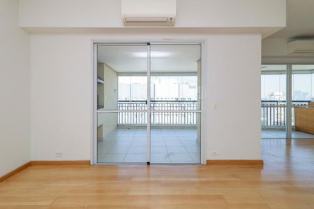 Apartamento para alugar com 178m², 3 quartos e 3 vagasSala