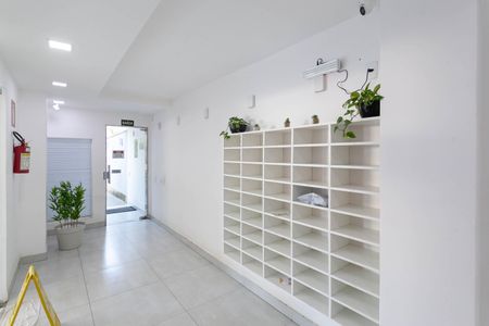Apartamento à venda com 58m², 2 quartos e 1 vaga Apartamento à venda com 58m², 2 quartos e 1 vagaHall social